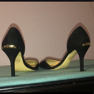 Michael Kors suede pumps